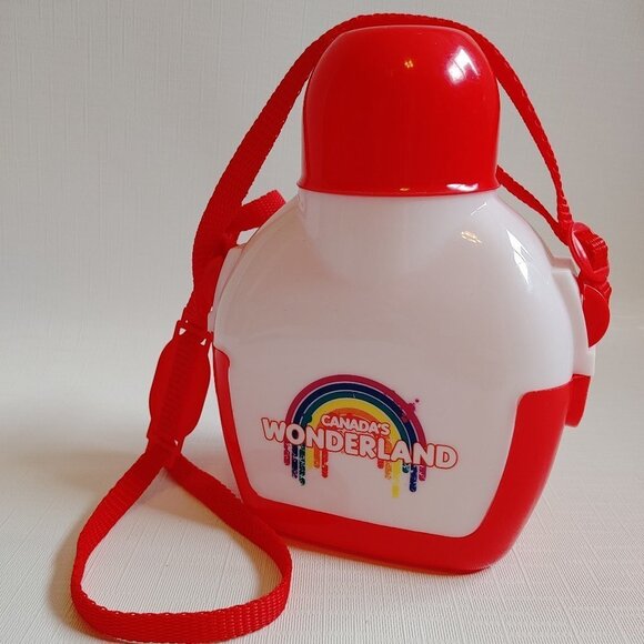 FUN Vintage Canada's Wonderland Canteen Kids Plastic Melting Rainbow - Picture 1 of 6